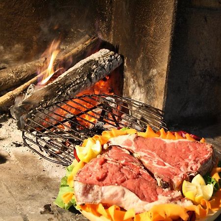 Hotel Ristorante Il Pino تشيوسي المظهر الخارجي الصورة